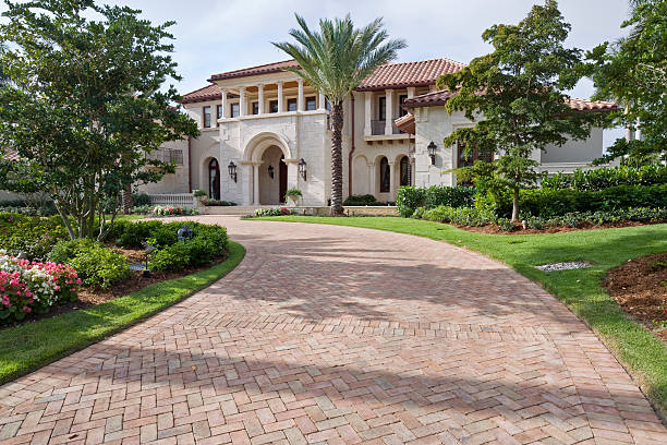 Best Driveway Paving Contractor  in Pheasant Run, OH